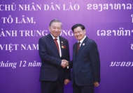Lao National Gold Order presented to Vietnamese Party General Secretary To Lam
